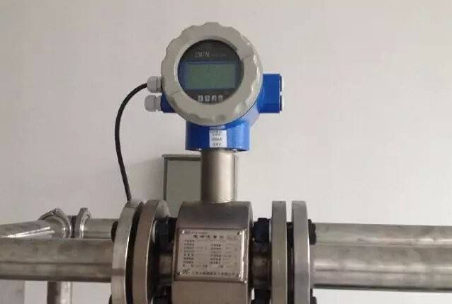 The optional electrode of electromagnetic flowmeter